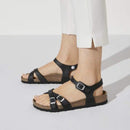 Kumba black, waxy leather