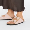 Arizona big buckle soft pink, nubuck leather