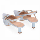 Slingback in vernice a punta con 3 cinturini