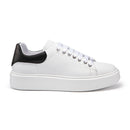 Sneaker in pelle traforata
