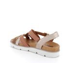 Donna delia vitello e nappa