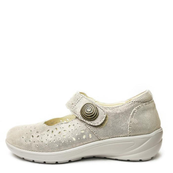 Ballerina con strappo