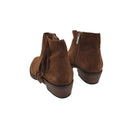 Stivaletto scamosciato con frangie t.4