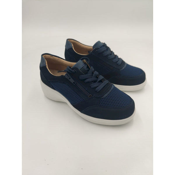 Scarpa con zeppa e cerniera