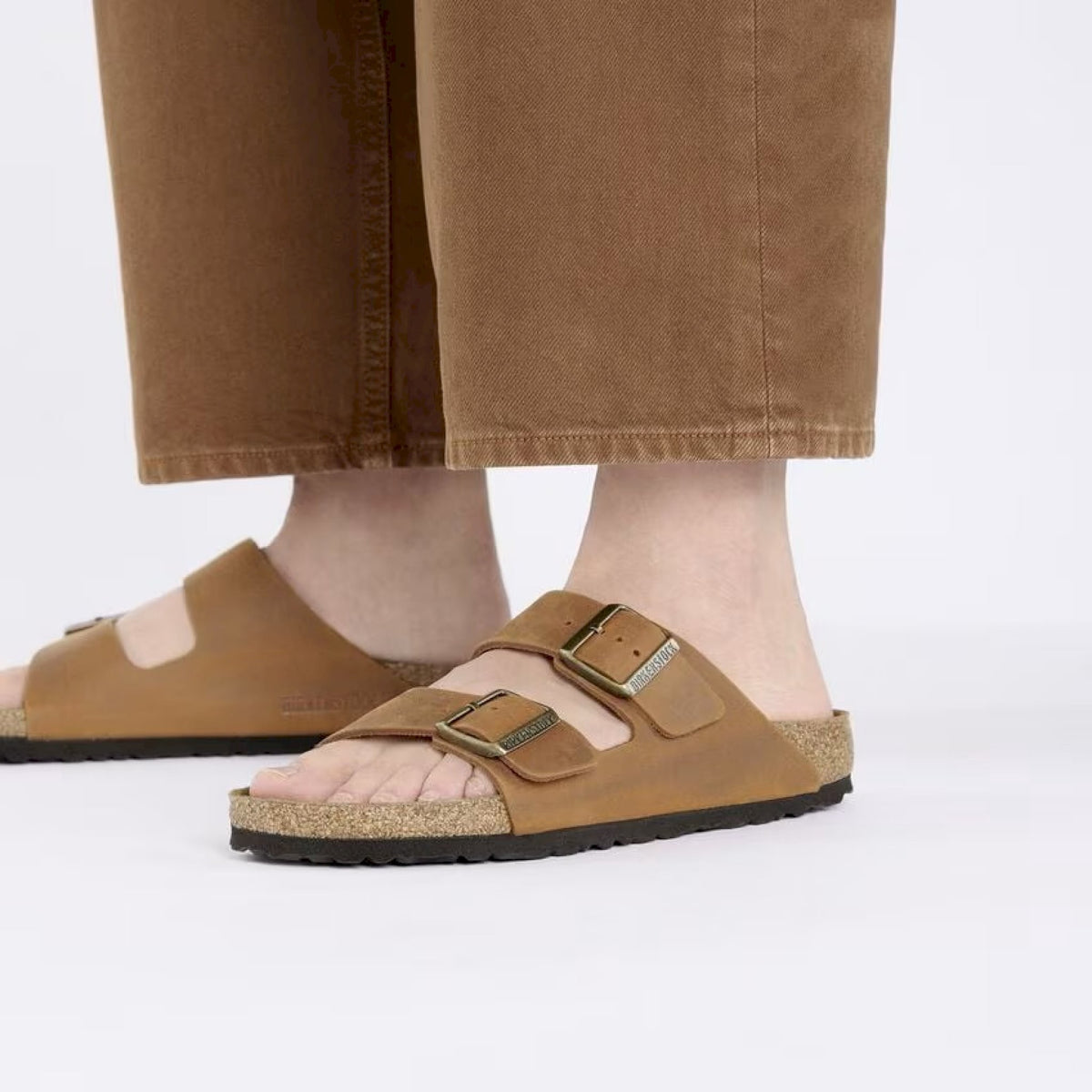 Arizona cognac, oiled leather