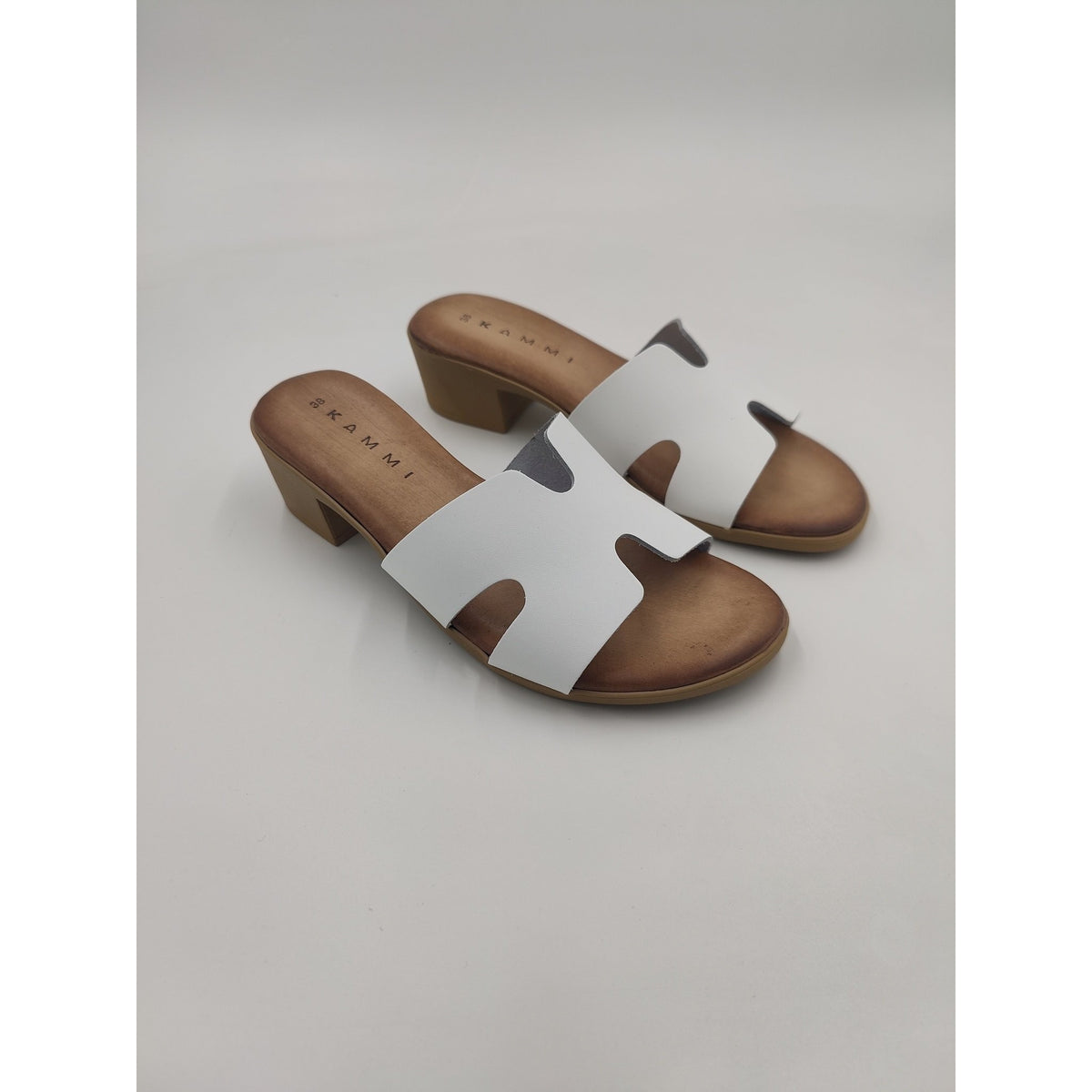 Ciabatta con tacco in pelle con fascia