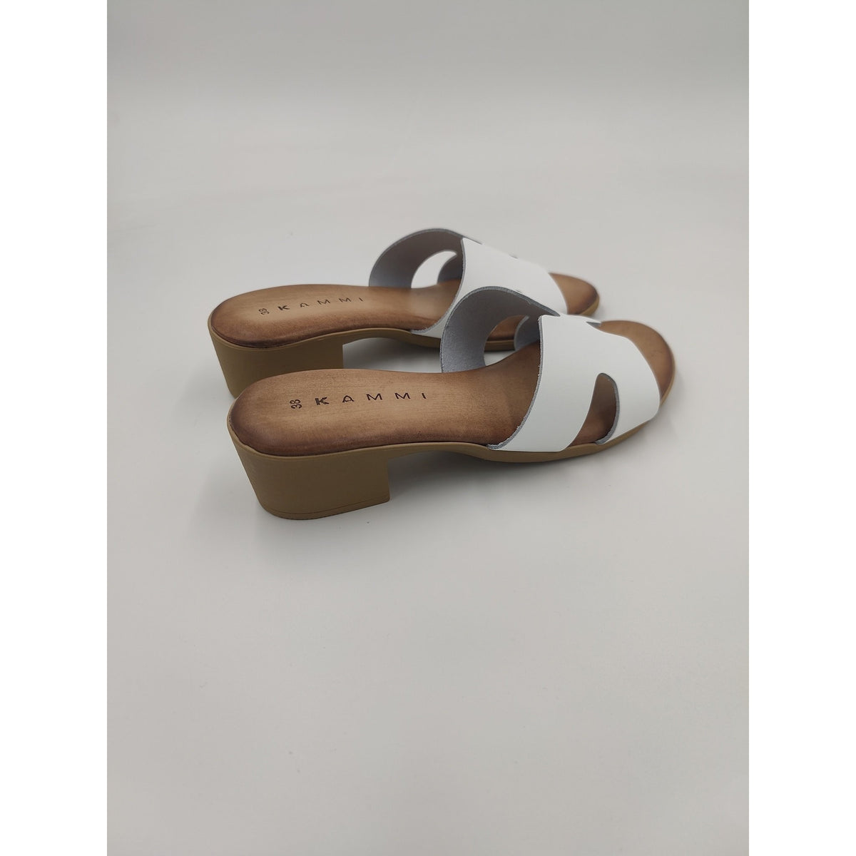 Ciabatta con tacco in pelle con fascia