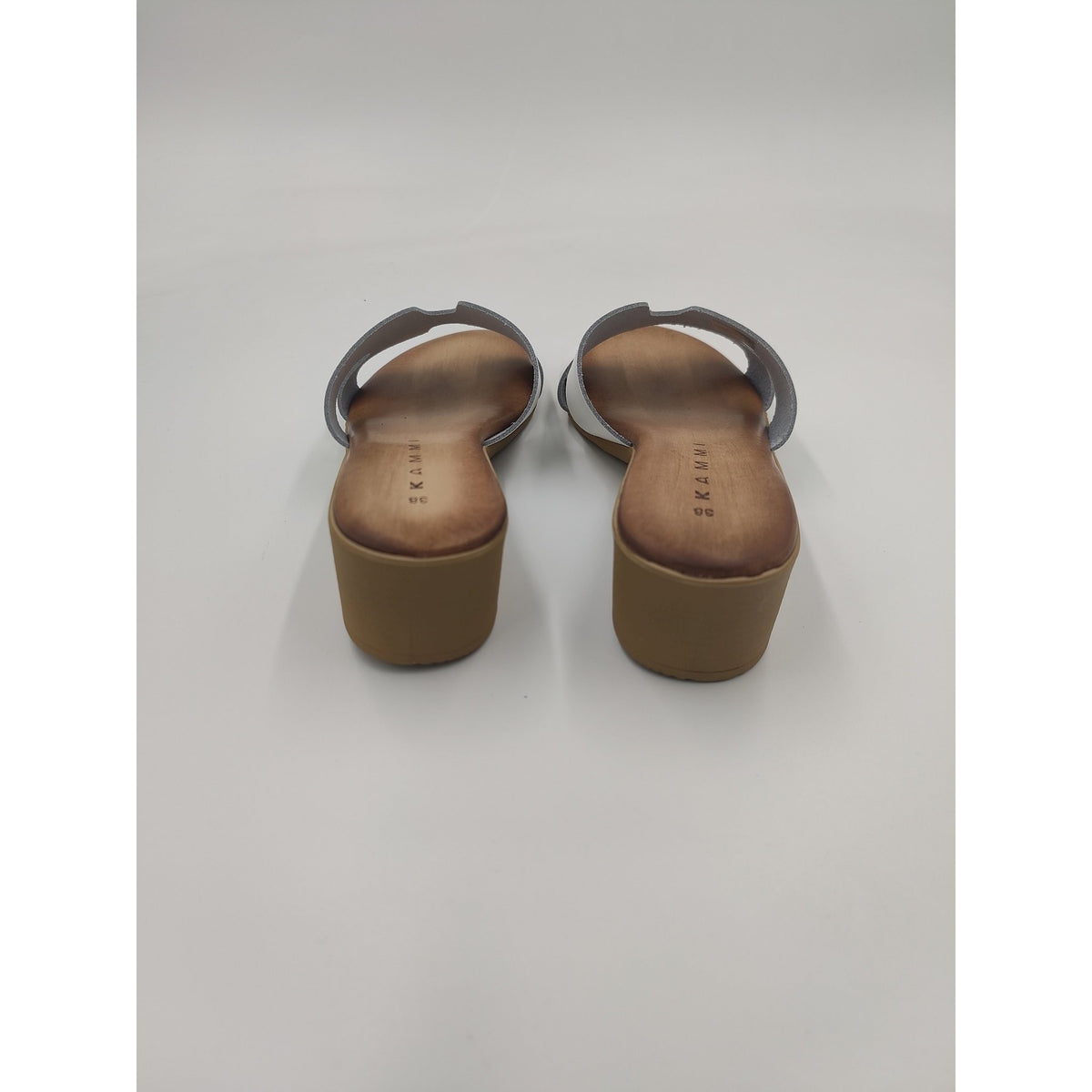 Ciabatta con tacco in pelle con fascia