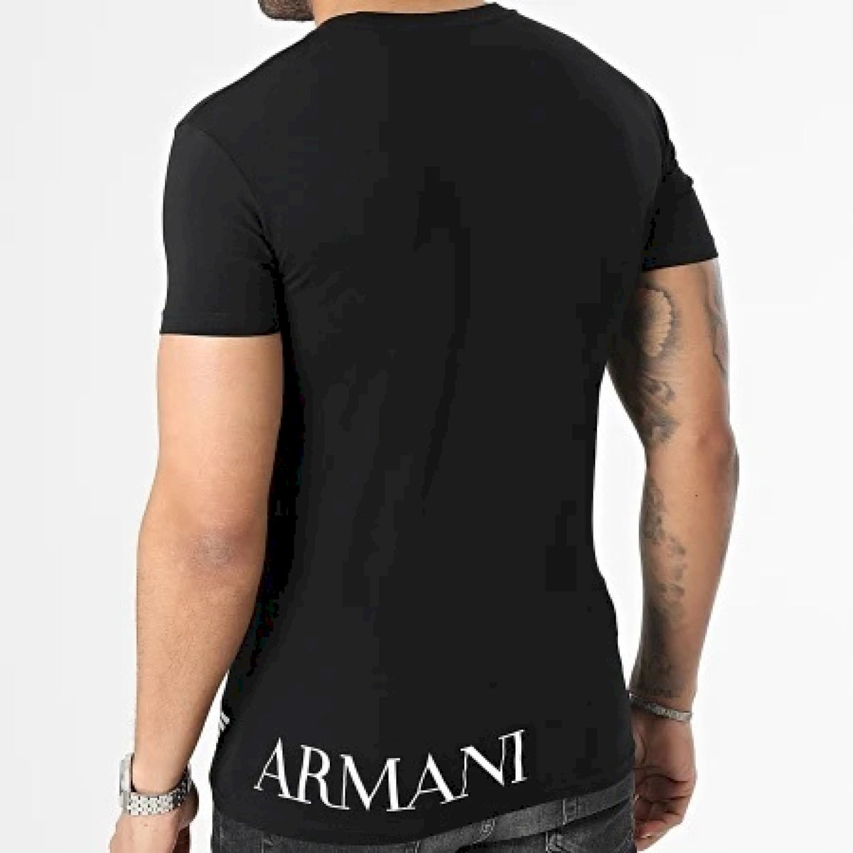 Armani t-shirt scritta in basso grande