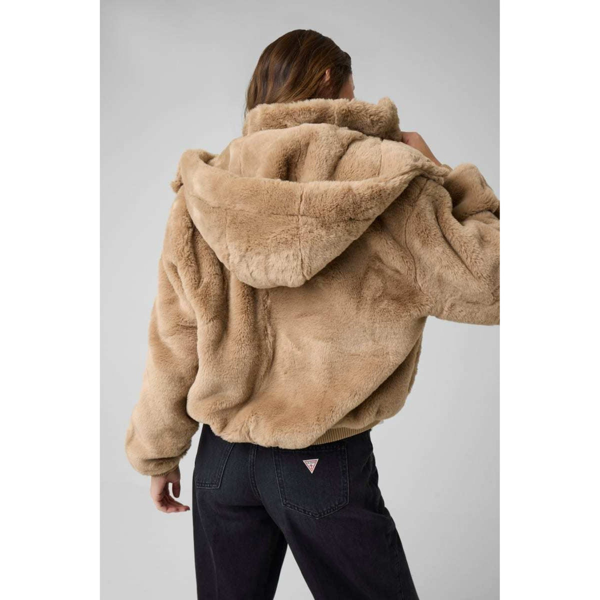 Guess - bomber con cappuccio guess in pelliccia sintetica