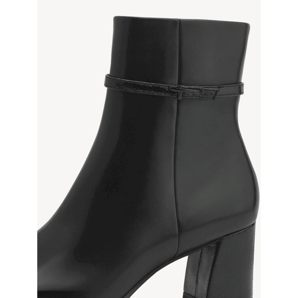 Stivaletto in pelle con cinturino