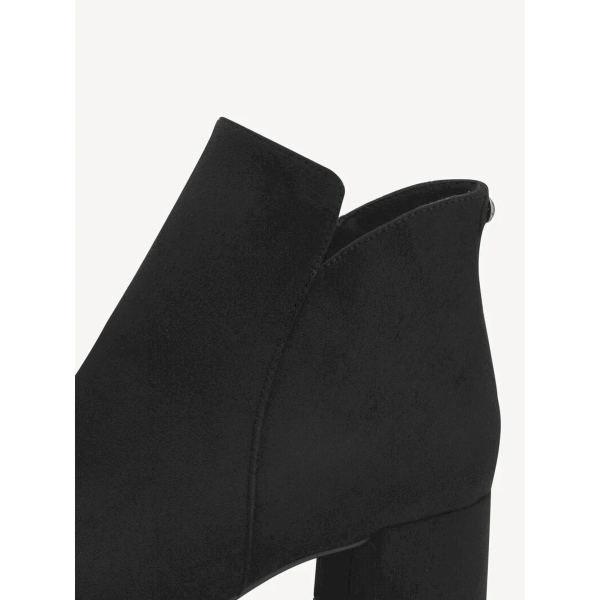 Stivaletto in camoscio con tacco