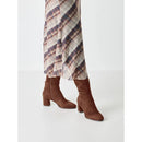 Stivale in camoscio con tacco