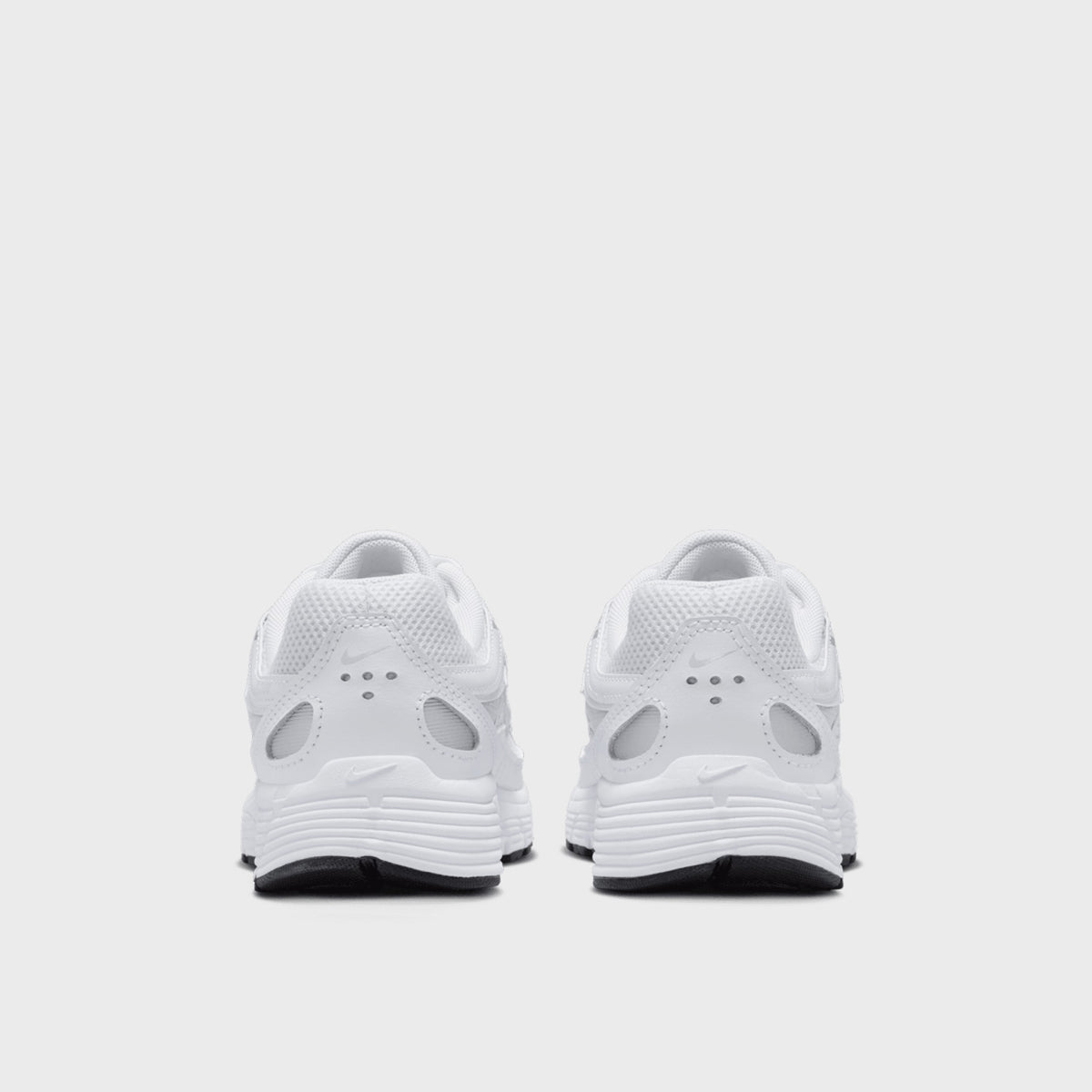 P 6000 nike bianco