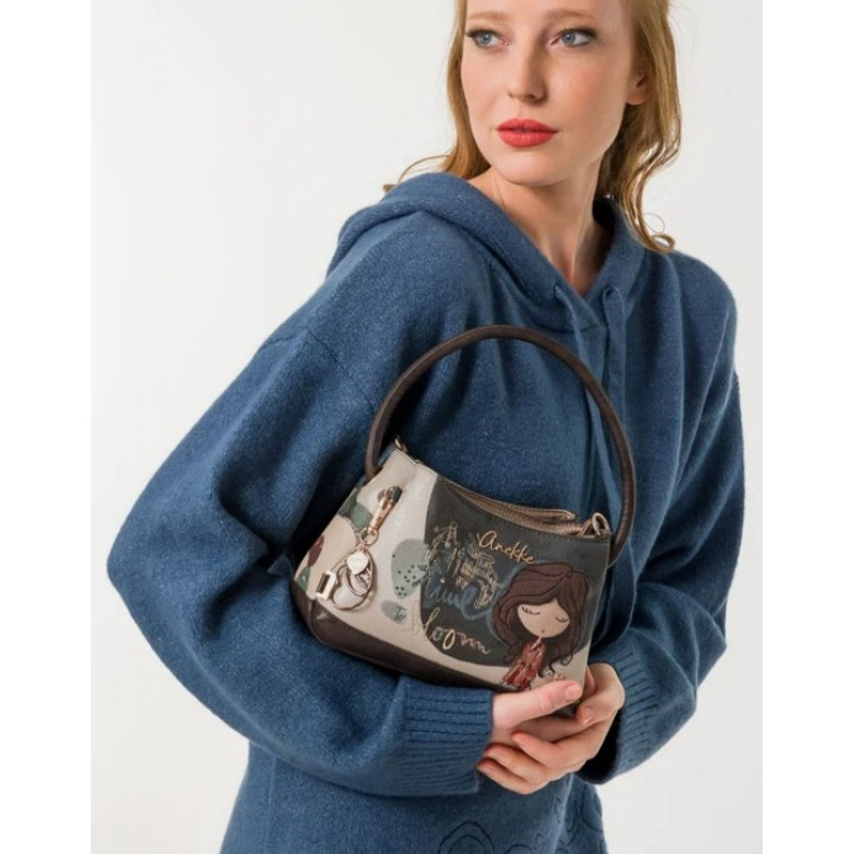 Anekke borsa a tracolla