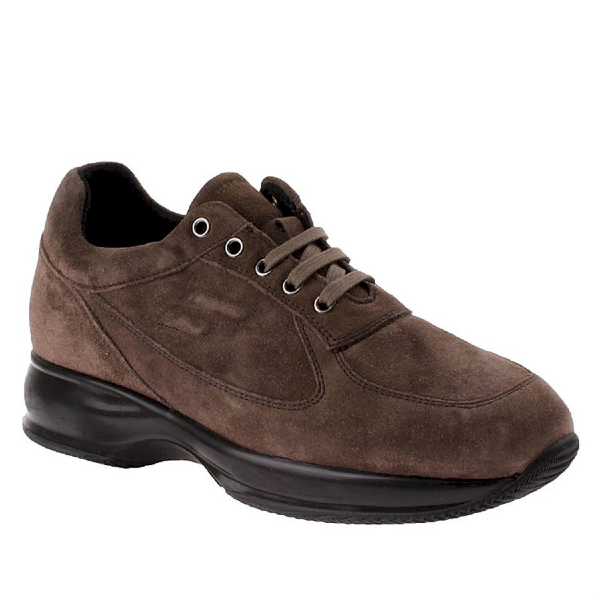 Sneakers suede