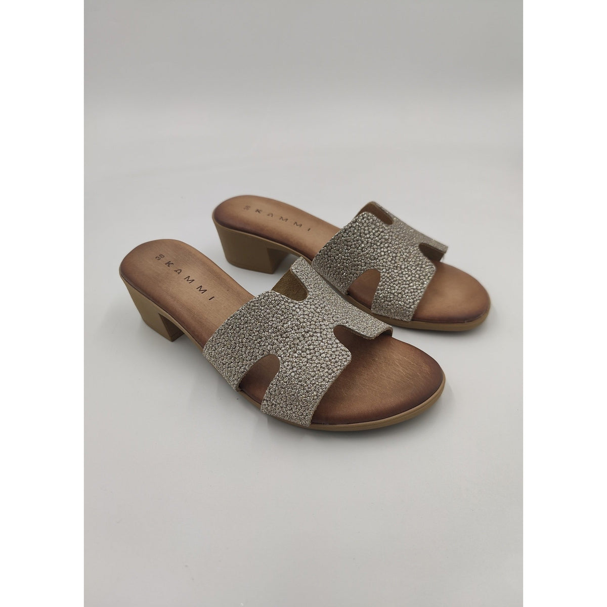Ciabatta con tacco in pelle con fascia