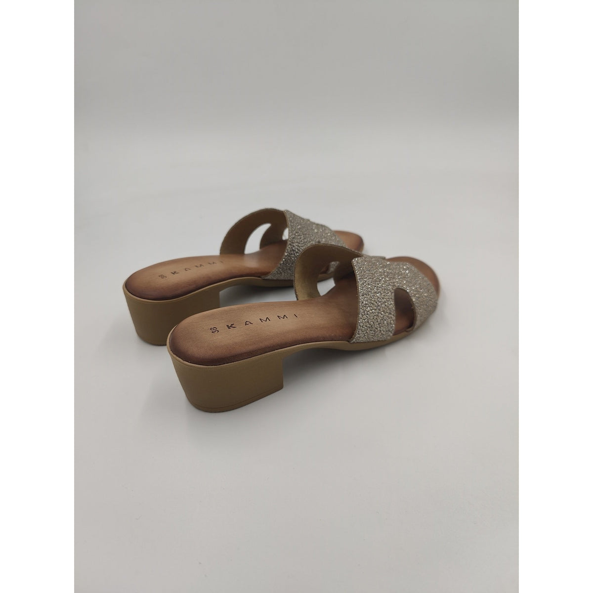 Ciabatta con tacco in pelle con fascia