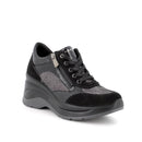 Sneakers con zeppa in pelle da donna nero-nero laminato