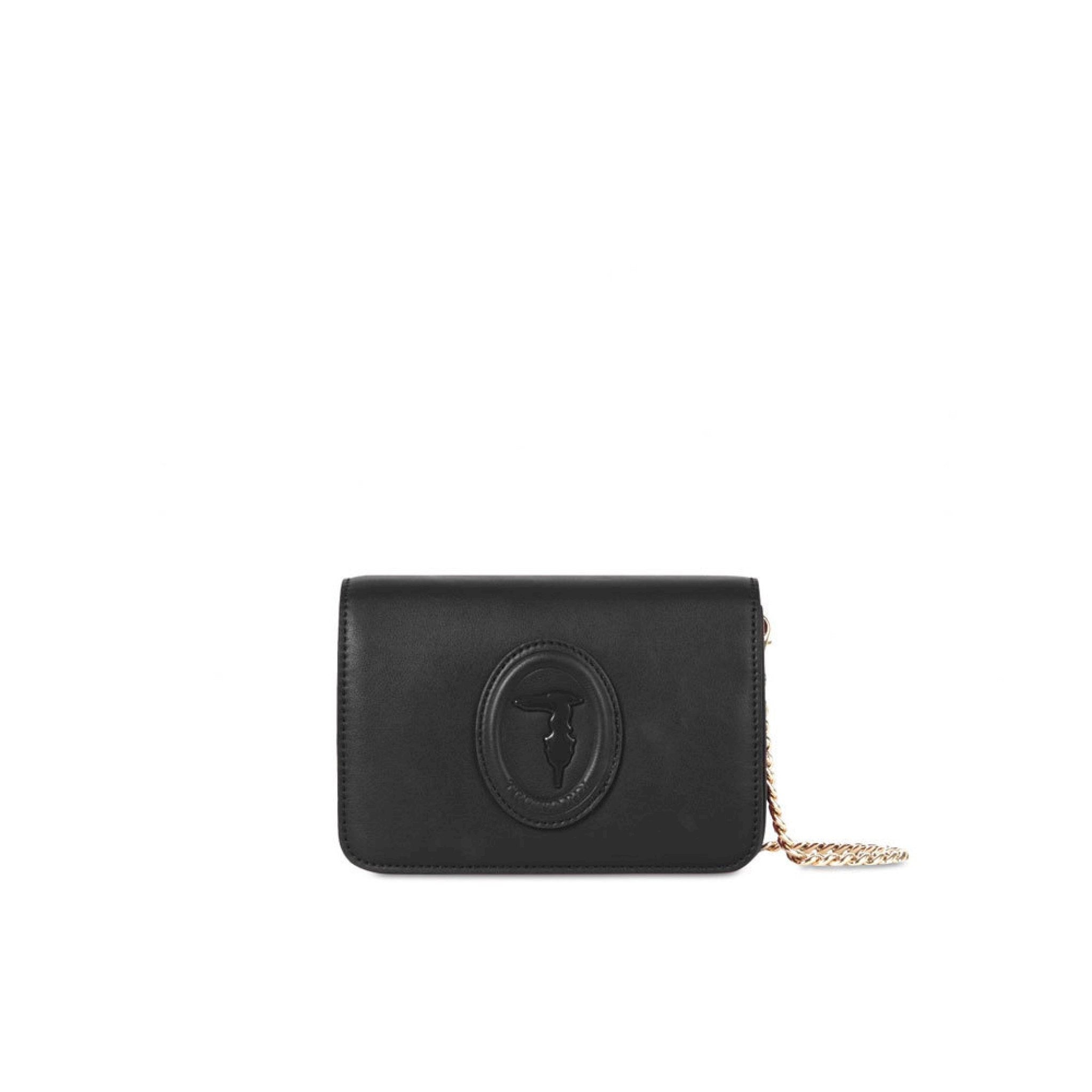 Clutch gusset