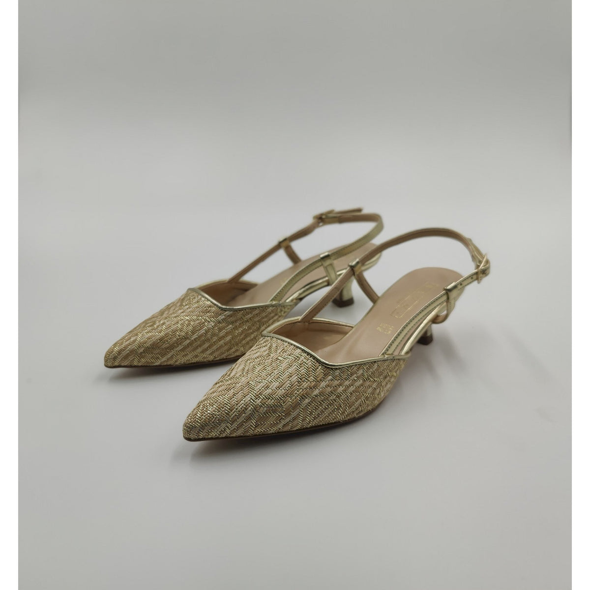Sling back a punta e tacco vittor