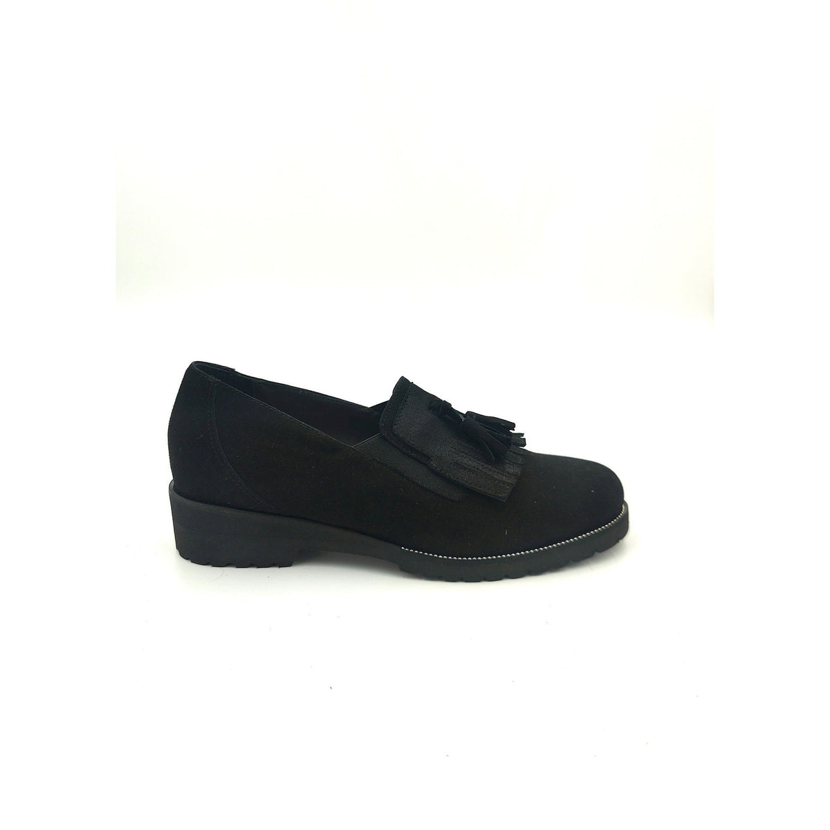 Scarpa in camoscio con frangie e nappine f.gomma extralight