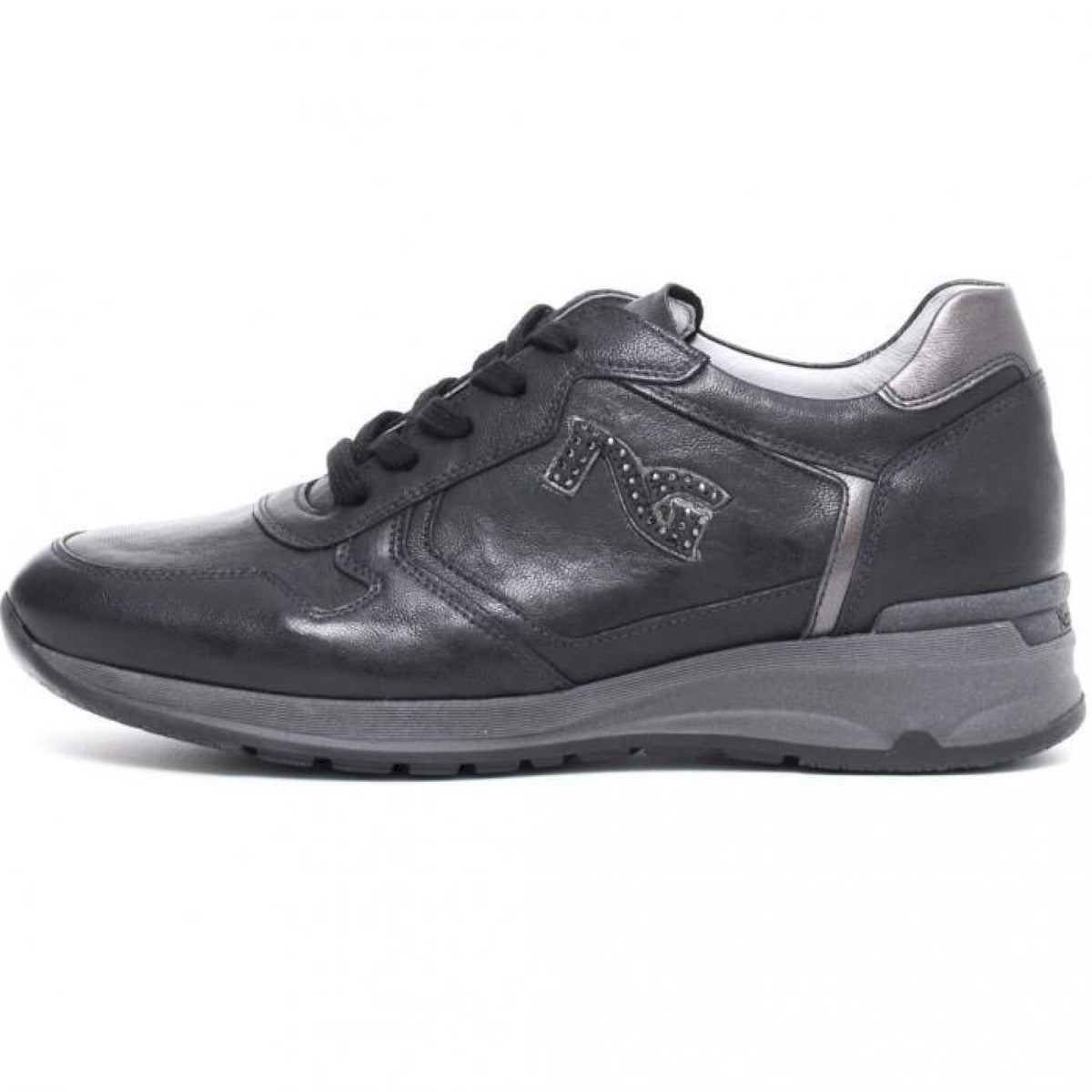 Sneakers lacci
