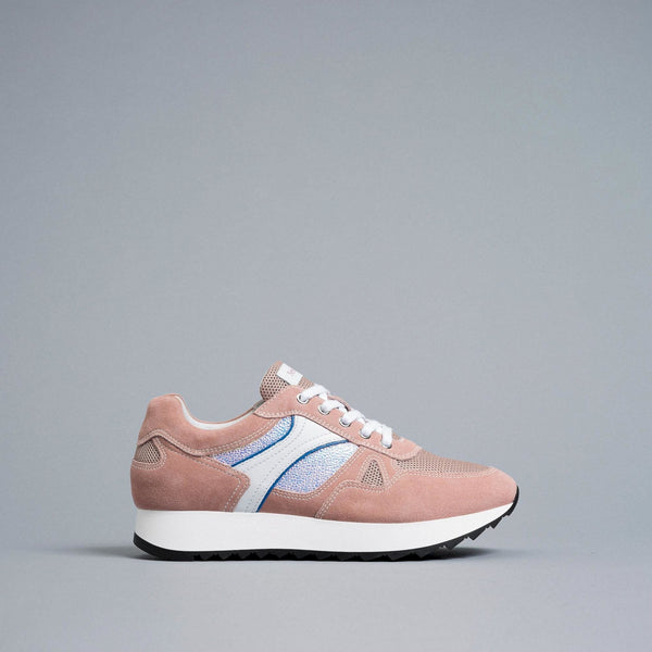 Sneakers lacci