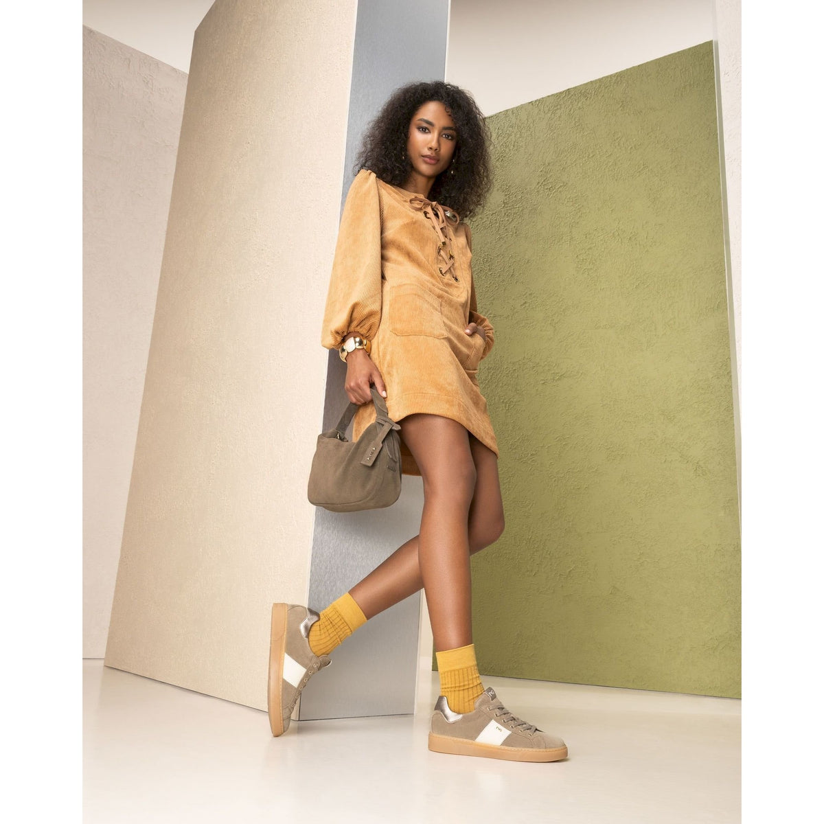Sneakers donna in suede e pelle