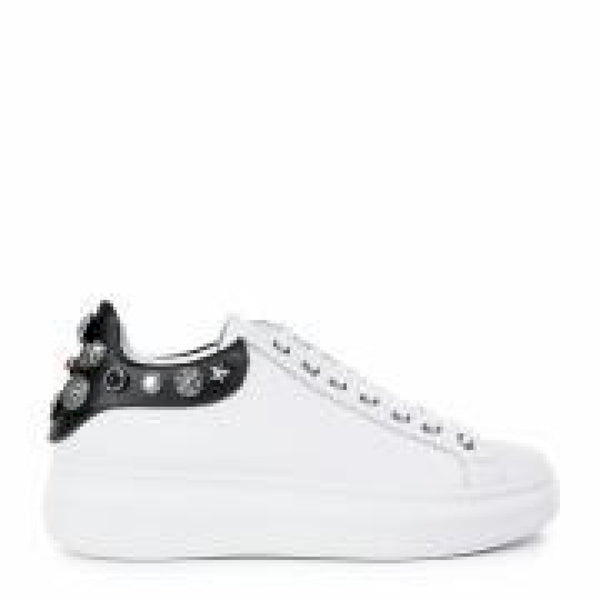 Sneaker bianca c/borchie