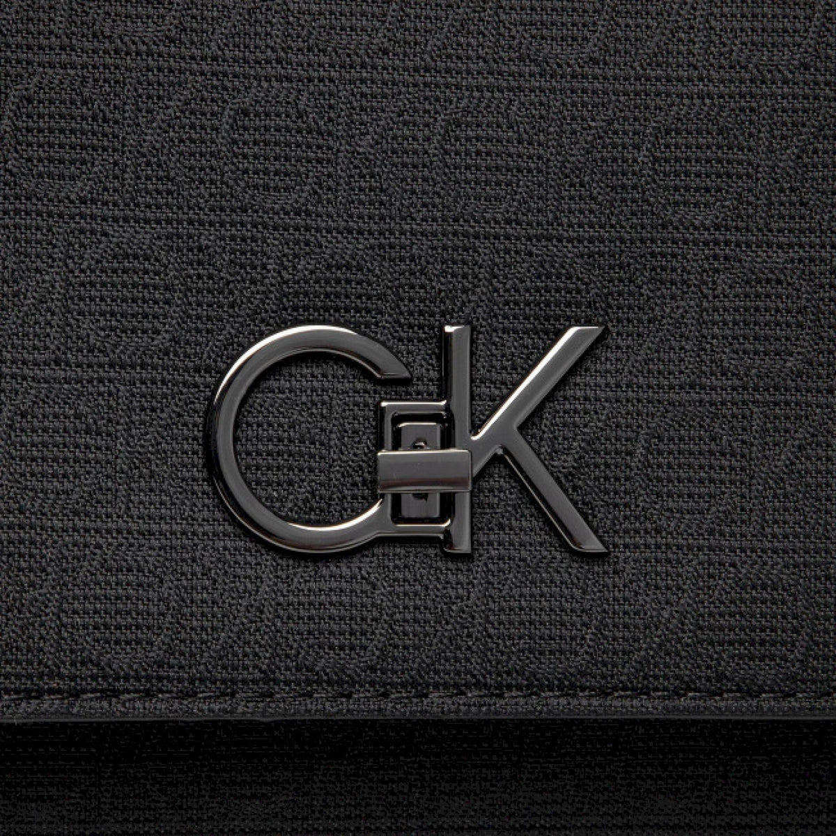 Calvin klein re-lock tote jaquard