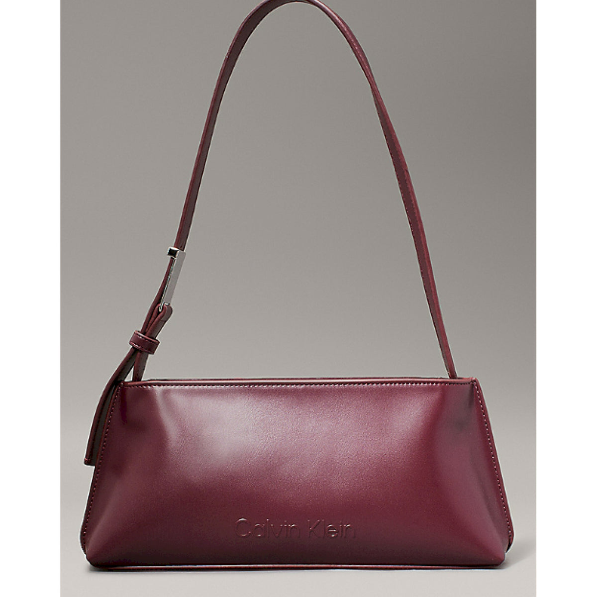 Calvin klein shoulder bag logo