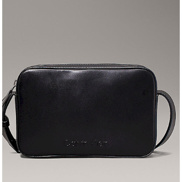 Calvin klein tracolla logo camera bag