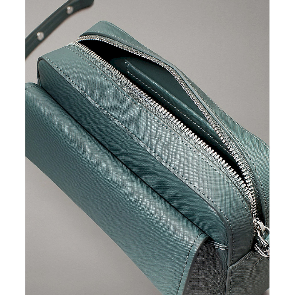 Calvin klein tracolla saffiano