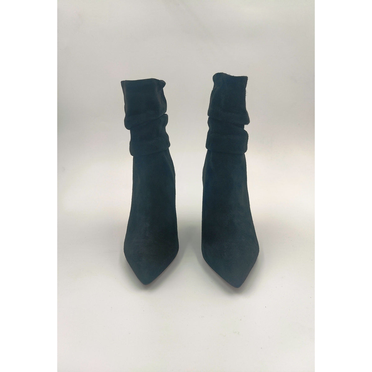 Stivaletto in camoscio t.85 con risvolti