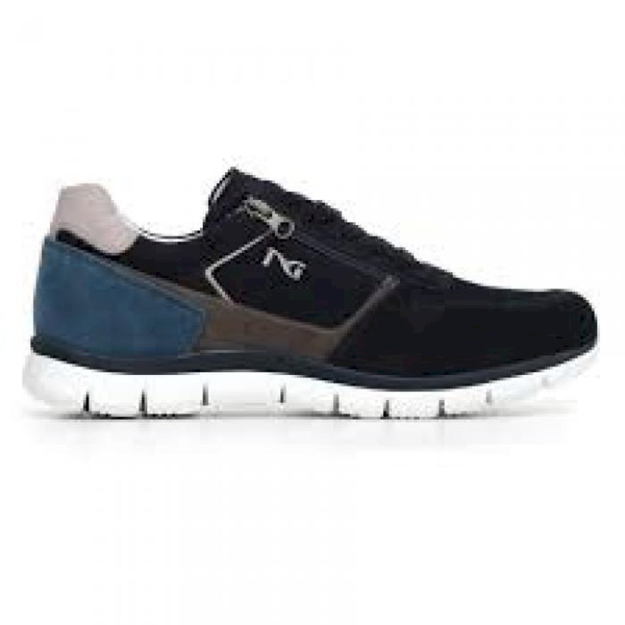 Sneakers lacci